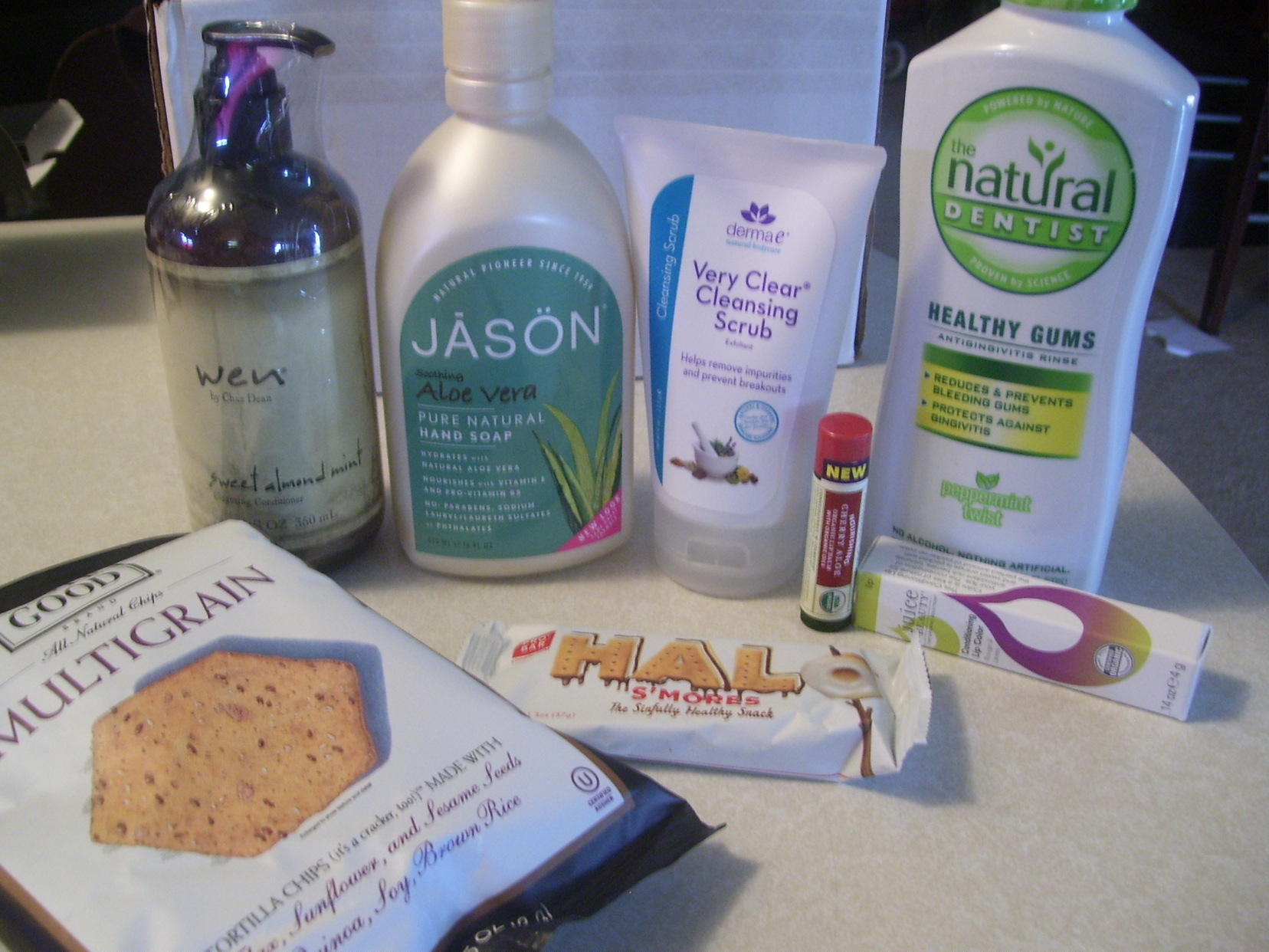 A Peek at the August Natural VoxBox from Influenster