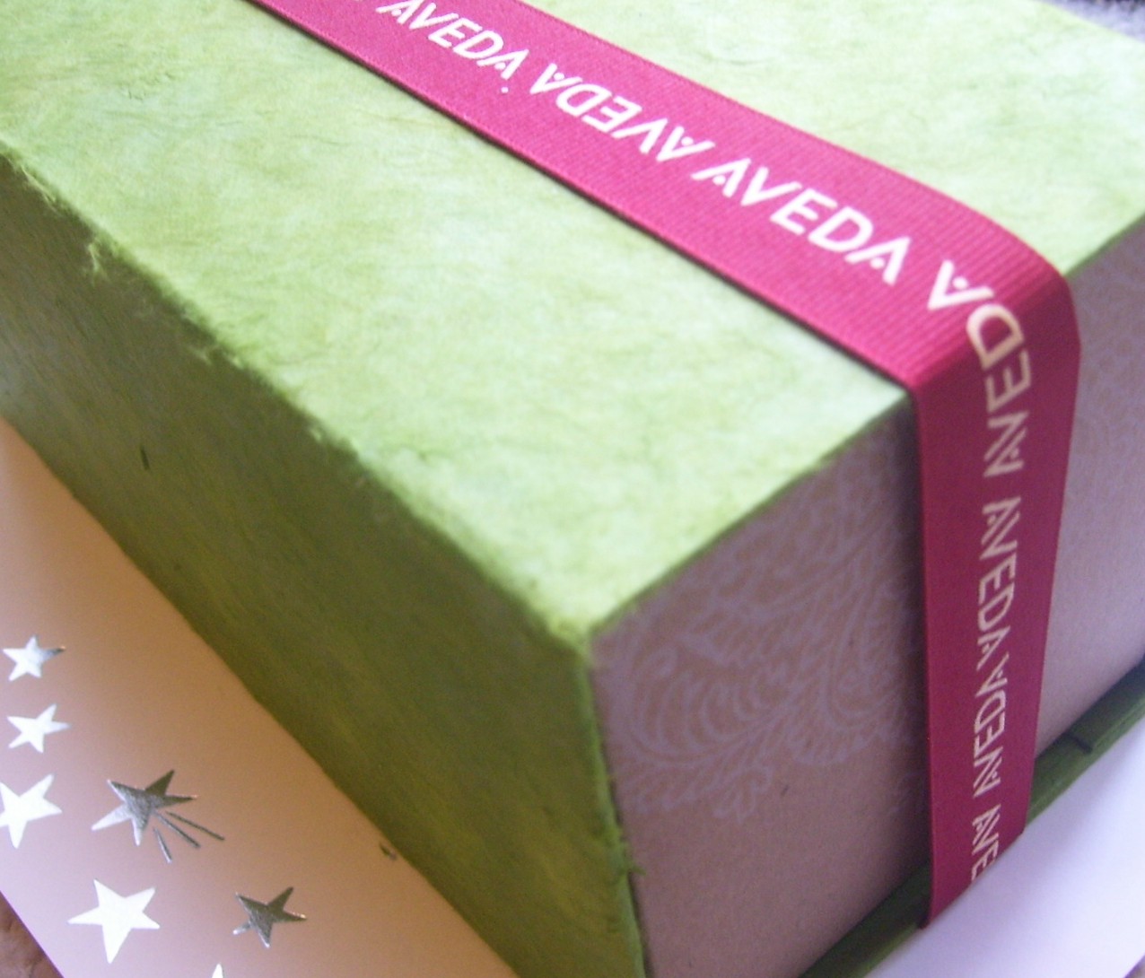 Review:  Aveda Live Life Vibrantly Limited Edition Gift Set