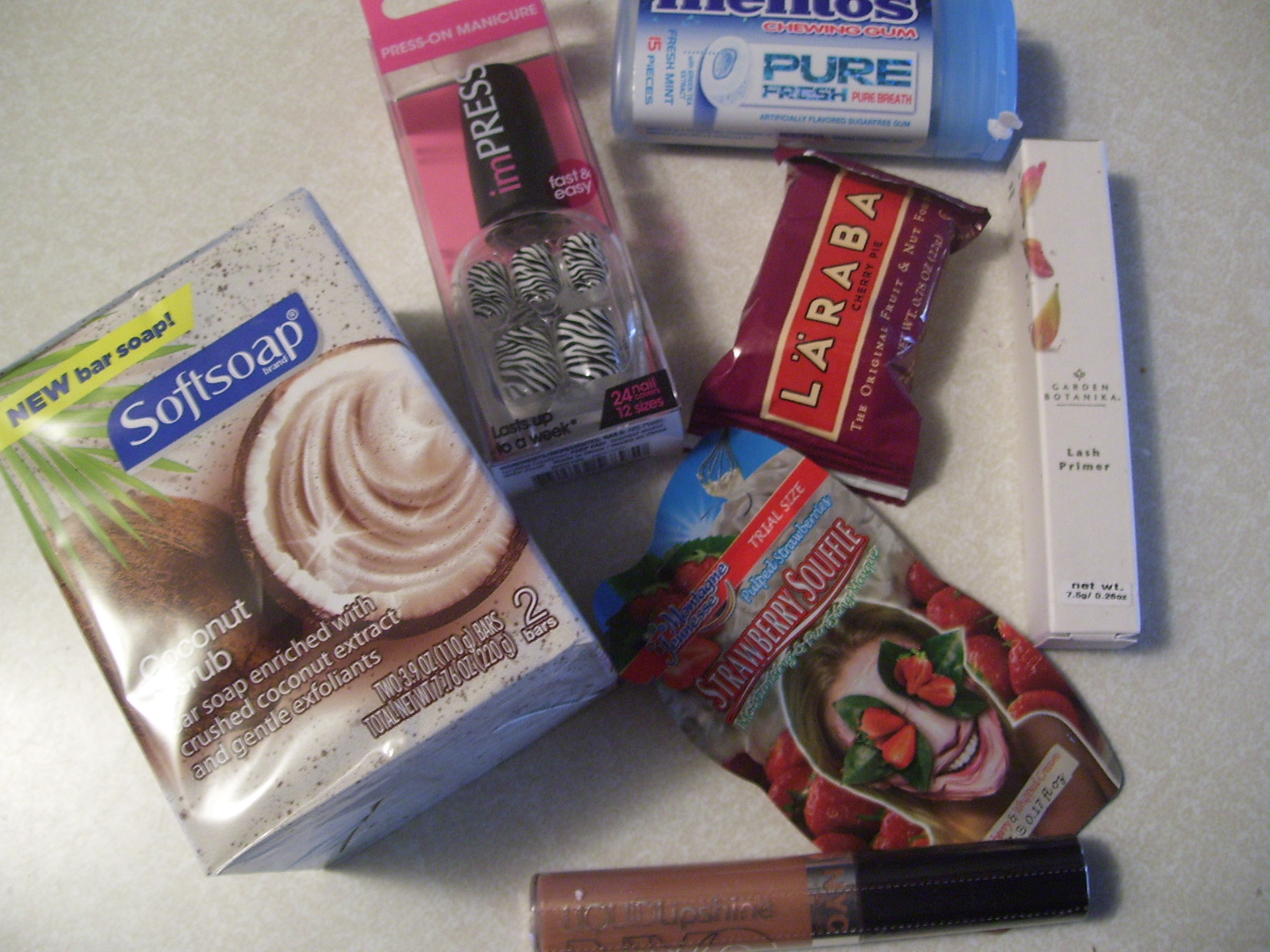 Take a Peek at the Holiday 2011 VoxBox from Influenster!